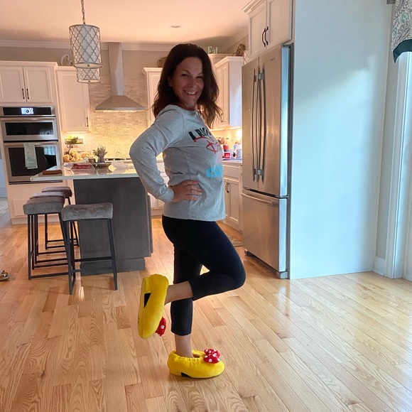 Meet your Posher, Karen - Picture 2 of 2